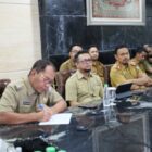 Wali Kota Makassar, Danny Pomanto mengikuti secara virtual Rapat Koordinasi Pengendalian Inflasi yang dipimpin Menteri Dalam Negeri, Tito Karnavian, Senin (29/05/2023)