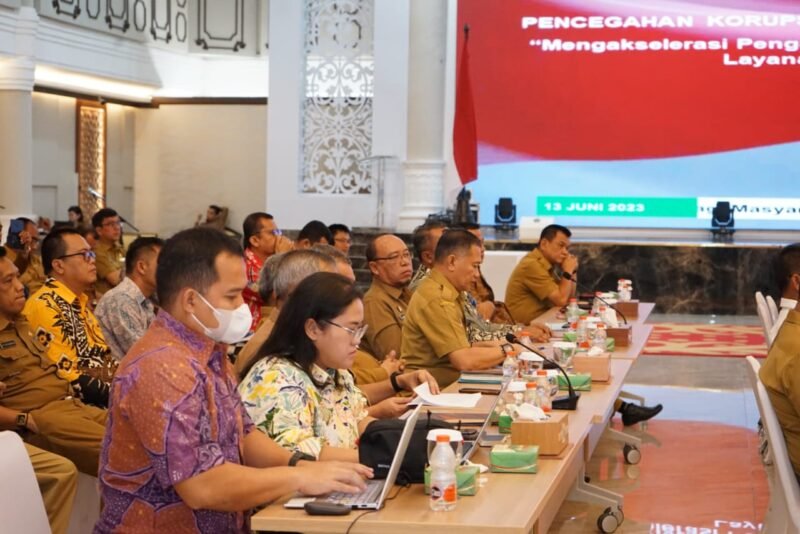 Sekda Kabupaten Asahan Drs. John Hardi Nasution, M. Si dan beberapa OPD mengikuti Rapat Koordinasi (Rakor) Pencegahan Korupsi Sektor Pertanahan di Aula Raja Inal Siregar Lantai 2, Kantor Gubernur Sumut Jalan Pangeran Diponegoro Nomor 30 Medan, Selasa (13/06/2023)