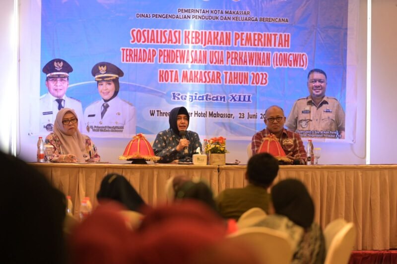 Ketua TP PKK Kota Makassar Indira Yusuf Ismail menghadiri acara sosialisasi Kebijakan Pemerintah Terhadap Pendewasaan Usia Perkawinan Kota Makassar Tahun 2023 yang digelar di Hotel W Three Premier Makassar, Kamis (23/06/2023)