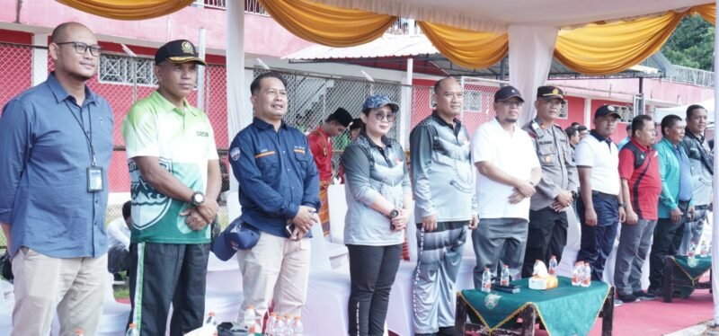Sekretaris Daerah Kabupaten Asahan John Hardi Nasution menghadiri kegiatan pembukaan Pekan Olahraga (POR) di Stadion Mutiara Kisaran, Jum'at (07/07/2023)