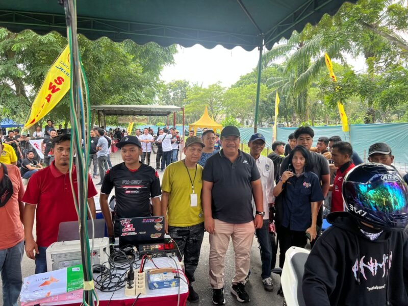 Wakil Bupati Asahan Taufik Zainal Abidin Siregar, S. Sos, M. Si membuka secara resmi Kejuaraan Dragbike 2023 di Sirkuit Buatan Pabrik Benang Kisaran, Minggu (02/07/2023)