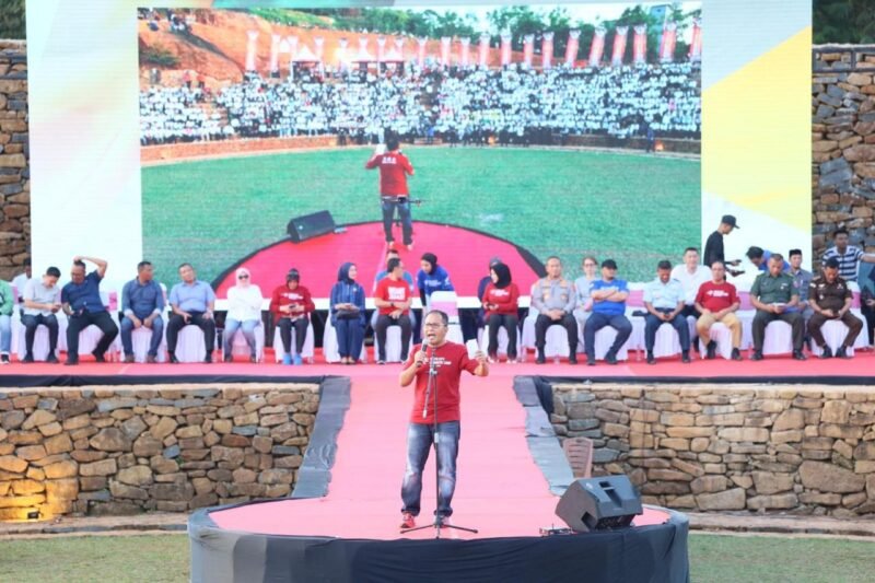 Wali Kota Makassar Moh Ramdhan Pomanto membuka secara resmi Youth City Changer (YCC) Apeksi 2023 di Colloseum, Tokka Tena Rata, Maros, Senin, (10/07/2023)