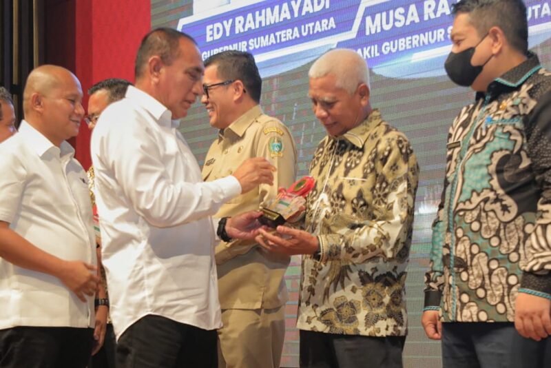 Bupati Asahan Ikuti Kick Off Meeting Opini WTP LKPD Pemprov Sumut dan Pemkab/Pemkot di Hotel Adimulia, Jalan Pangeran Diponegoro Nomor 8, Medan, Senin (14/08/2023)