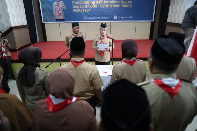 Wakil Wali Kota Makassar, Fatmawati Rusdi, selaku Ketua Kwarcab Makassar lantik Pengurus Majelis Pembimbing dan Pembina Gugus Depan 07.009-09.010 SMK SMAK Makassar, Kamis (03/08/2023)