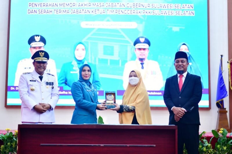 Penyerahan Memori Akhir Masa Jabatan Gubernur Sulawesi Selatan dan Serah Terima Jabatan Ketua Tim Penggerak PKK Sulawesi Selatan di Baruga Karaeng Pattingalloang, Rumah Jabatan Gubernur Sulsel, Rabu (06/09/2023)