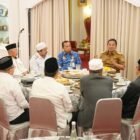 Penjabat Gubernur Sulsel, Bahtiar Baharuddin, menerima kunjungan Majelis Ulama Indonesia (MUI) Provinsi Sulsel, di Rujab Gubernur, Senin, 18 September 2023