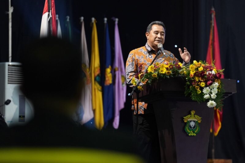 Penjabat Gubernur Sulsel, Bahtiar Baharuddin, menghadiri Dies Natalis Ke-67 Universitas Hasanuddin (Unhas), di Baruga AP Pettarani Unhas, Sabtu, 9 September 2023