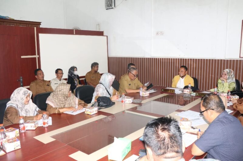 Tim Anggaran Pemerintah Daerah (TAPD) Kabupaten Asahan bersama Badan Anggaran DPRD Kabupaten Asahan menggelar rapat Expose Penyampaian Rancangan Kebijakan Umum Perubahan Anggaran (R-KUPA) dan Rancangan Prioritas Plafon Anggaran Sementara (R-PPAS) perubahan Tahun Anggaran 2023 di Ruang Rapat Madani, Kantor DPRD Kabupaten Asahan, pada Selasa (12/9/2023)