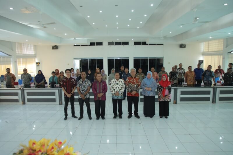 Asisten Administrasi Umum Drs. Muhilli Lubis membuka secara resmi Ujian Dinas dan Ujian Penyesuaian Ijazah di Lingkungan Pemerintah Kabupaten Asahan Tahun Anggaran 2023, Kamis (14/09/2023)