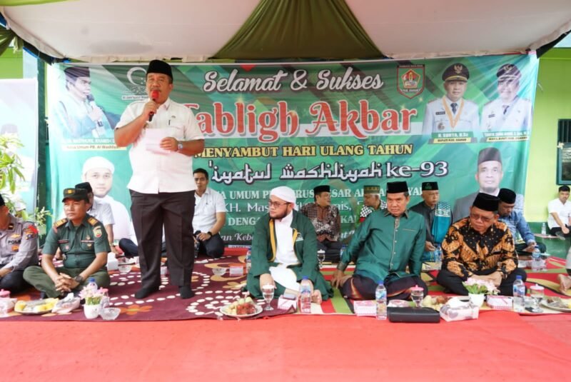 Wakil Bupati Asahan Taufik Zainal Abidin Siregar, S.Sos, M.Si  mengikuti Tabliqh Akbar dalam rangka menyambut hari ulang tahun Al-Jami'yatul Wasliyah ke -93 bertempat di MTS Al Wasliyah 63 Desa Punggulan Kecamatan Air Joman, Rabu (25/10/2023)