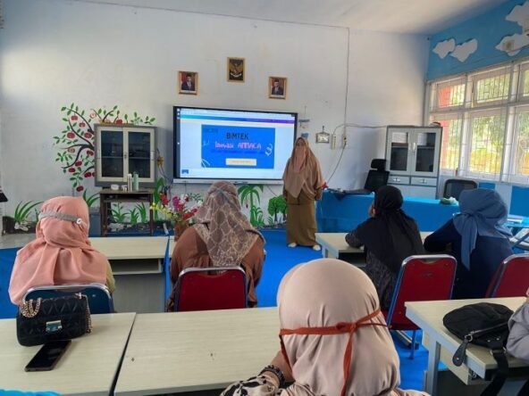 Dinas Pendidikan Kota Makassar menggelar  Bimbingan Teknis Inovasi AMACA (All woMan cAre eduCAtion) di SDN Kompleks Sambung Jawa, Selasa, 05 September 2023