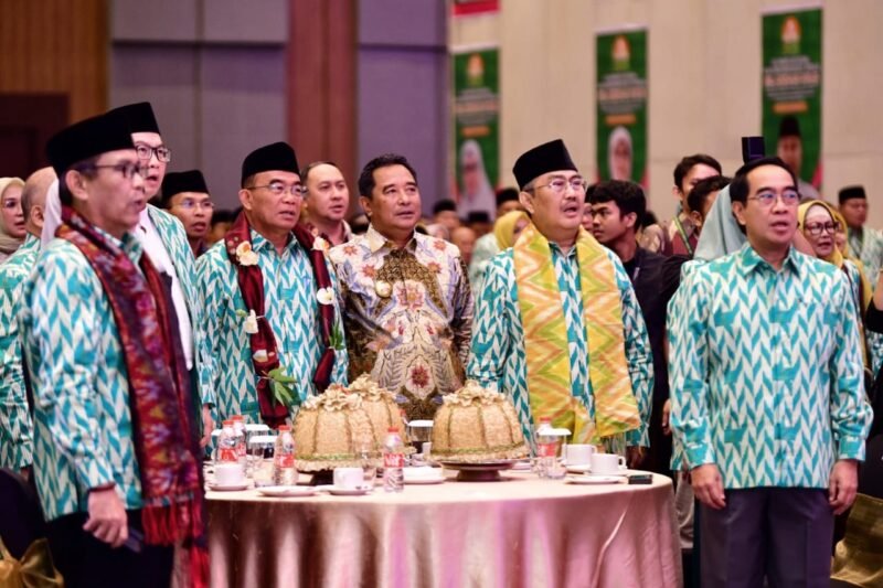 Penjabat Gubernur Sulsel, Bahtiar Baharuddin, menghadiri kegiatan Silaturahmi Kerja Nasional (Silaknas) Ikatan Cendikiawan Muslim Se-Indonesia, di Hotel Four Points by Sheraton, Sabtu (04/11/2023)