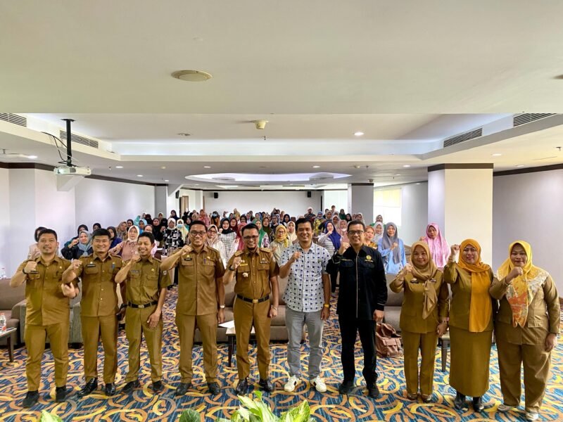 Dinas Perdagangan (Disdag) Kota Makassar menggelar kegiatan sosialisasi pemasaran dan peningkatan produk dalam negeri (P3DN) tingkat kota Makassar. Acara ini berlangsung di Hotel Grand Maleo, (07/11/2023)