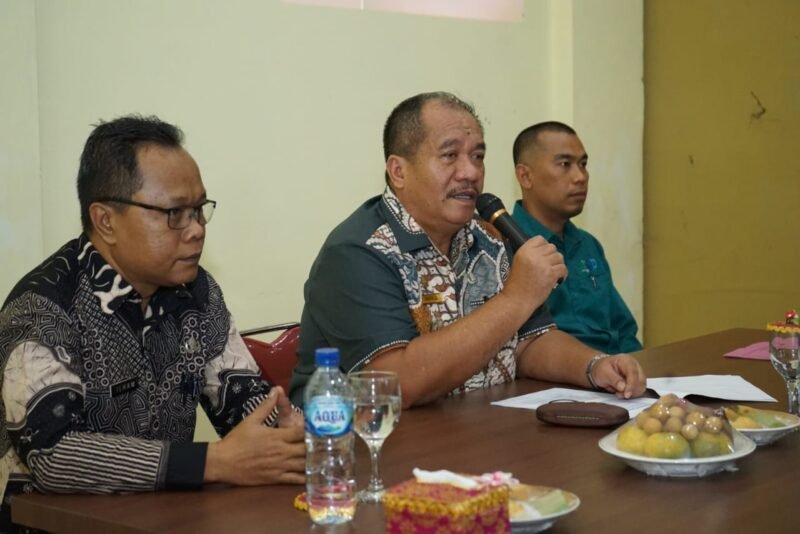 Wakil Bupati Asahan Taufik Zainal Abidin, S.Sos, M.Si berkesempatan menjadi Narasumber dalam kegkatan Pemberdayaan Melalui Kemitraan Usaha Mikro yang diinisiasi oleh Dinas Kopdag Kabupaten Asahan, Kamis (14/12/2023).
