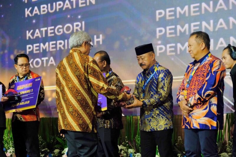 Kabupaten Gowa berhasil menjadi juara dua nasional Lomba Penilaian Kinerja Pemerintah Daerah Bidang Kebinamargaan Kementeriaan PUPR Republik Indonesia pada kategori Pemerintah Kabupaten yang diterima oleh Wakil Bupati Gowa, Abd Rauf Malaganni di Auditorium Kementerian PUPR, Jakarta, Rabu (20/12/2023)
