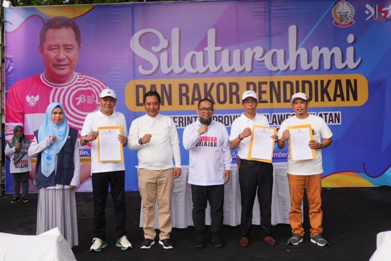 Penjabat Gubernur Sulsel, Bahtiar Baharuddin, membuka Rapat Koordinasi Bidang Pendidikan Tingkat Provinsi Sulawesi Selatan (Sulsel), di Taman Maccini Sombala, Sabtu, 9 Desember 2023