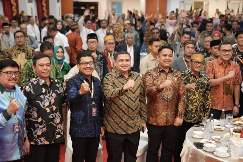 Wali Kota Makassar, Munafri Arifuddin menghadiri Gala Dinner Pertemuan Saudagar Bugis Makassar (PSBM) ke-25, di Rujab Gubernur, Rabu (9/4/2025) malam