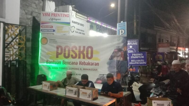 Perusahaan Daerah Air Minum (PDAM) Kota Makassar menyalurkan bantuan air bersih ke lokasi kebakaran di Jalan Andi Tonro VI, Kelurahan Pabaeng-baeng, Kecamatan Tamalate