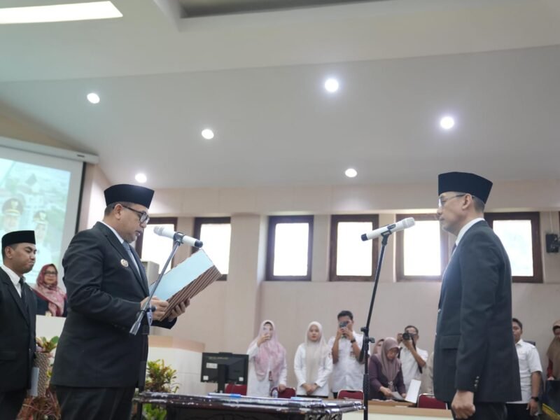 Wali Kota Makassar, Munafri Arifuddin melantik Dr. Andi Zulkifli Nanda sebagai Sekretaris Daerah (Sekda) Kota Makassar definitif, di Kantor Balai Kota Makassar, Rabu (28/5/2025)