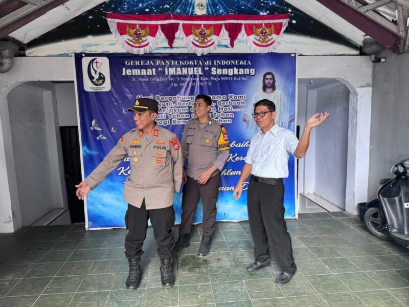 Dalam rangka peringatan Hari Kenaikan Yesus Kristus tahun 2025, Polsek Tempe melaksanakan kegiatan pengamanan dan monitoring di sejumlah gereja yang berada di wilayah Kecamatan Tempe, Kabupaten Wajo, Sulawesi Selatan. Kamis (29/5/2025)