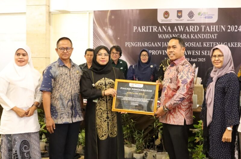 Bupati Wajo, H. Andi Rosman, menerima Paritrana Award 2025. Sebuah simbol pengakuan atas langkah nyata membangun keadilan sosial bagi seluruh pekerja