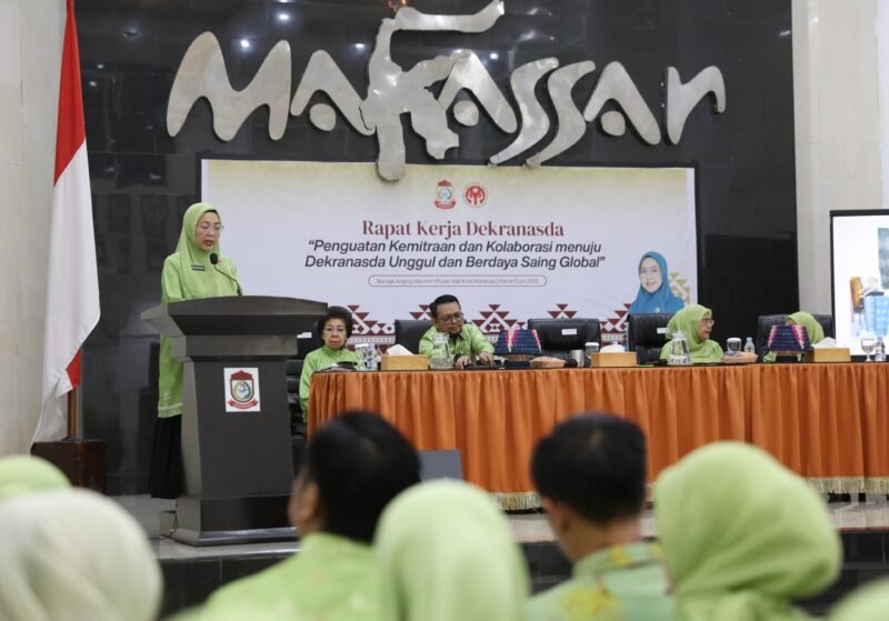 Ketua Dewan Kerajinan Nasional Daerah (Dekranasda) Kota Makassar, Melinda Aksa membuka dan memimpin Rapat Kerja Dekranasda Tahun Anggaran 2025 di Baruga Anging Mammiri, Kamis (5/6/2025)