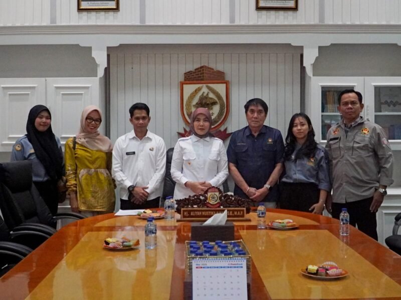 Wakil Wali Kota Makassar, Aliyah Mustika Ilham, menerima audiensi dari Unit Kegiatan Mahasiswa (UKM) Shorinji Kempo Universitas Hasanuddin (Unhas) di Ruang Wakil Wali Kota, Lantai 2, Kantor Wali Kota Makassar, Rabu (4/6/2025)