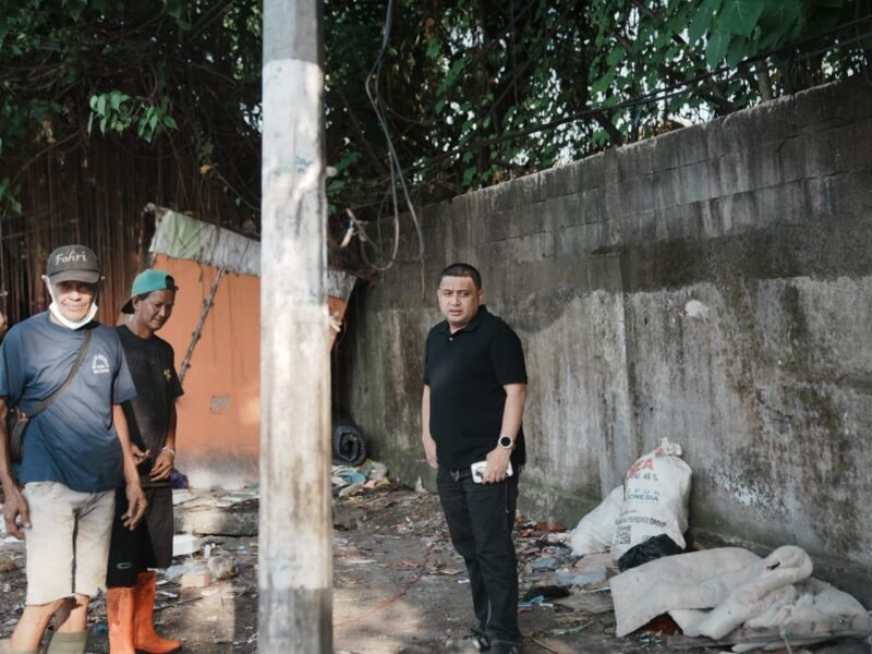 Wali Kota Makassar, Munafri Arifuddin, melakukan inspeksi mendadak (sidak) di Jalan Gatot Subroto, Kecamatan Tallo, Kota Makassar, Senin (10/6/2025)