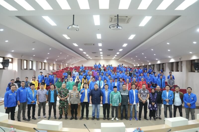 Wali Kota Makassar, Munafri Arifuddin menghadiri Rapat Kerja Daerah (Rakerda) XVI KNPI Kota Makassar di Ruang Pola Kantor Balaikota Makassar, Jumat (27/6/2025).