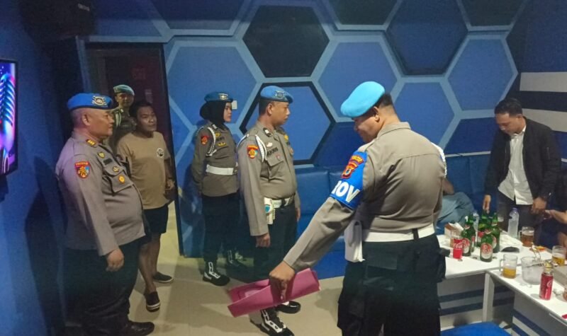 Kepolisian Resor Wajo melalui Seksi Profesi dan Pengamanan (Sipropam) melaksanakan kegiatan Operasi Penegakan Ketertiban dan Disiplin (Gaktibplin) dengan sasaran utama tempat hiburan malam (THM) di wilayah Kota Sengkang, Kabupaten Wajo