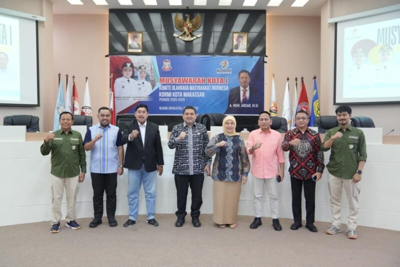Wali Kota Makassar Munafri Arifuddin bersama Wakil Wali Kota Makassar, Aliyah Mustika Ilham, menghadiri Musyawarah I KORMI Kota Makassar yang digelar di Kantor Balai Kota Makassar, Kamis (5/6/2025)