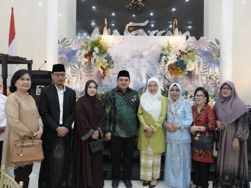 Wali Kota Makassar,  Munafri Arifuddin bersama Ketua TP PKK Makassar, Melinda Aksa, menggelar acara open house di Rumah Jabatan Wali Kota, Jumat (6/6/2025)