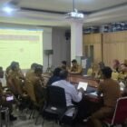Kepala DLH Kota Makassar, Dr. Helmy Budiman menggelar rapat koordinasi bersama Camat di Kota Makassar di Kantor DLH, Senin (7/7/2025)