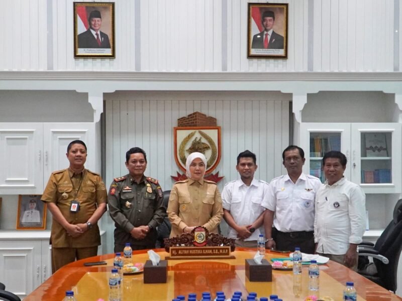 Wakil Wali Kota Makassar, Aliyah Mustika Ilham, menerima secara langsung audiensi dari jajaran Pengurus Pasukan 08 Kota Makassar di Ruang Wakil Wali Kota, Balai Kota Makassar, Senin (7/7/2025)