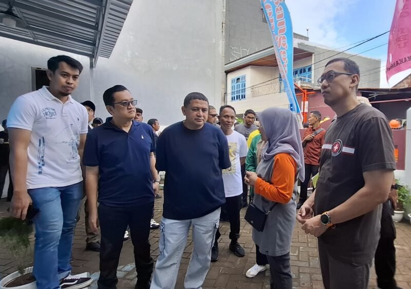 Dinas Kesehatan Kota Makassar menggelar Jumat Bersih di Kelurahan Pannampu Kecamatan Tallo, Jumat (11/7/2025)