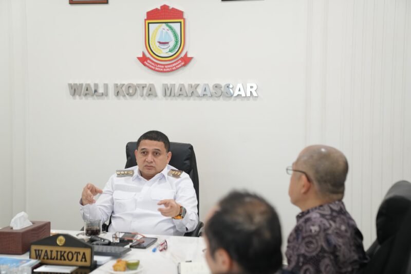 Wali Kota Makassar, Munafri Arifuddin menerima audiensi Perwakilan Nihon Suido Consultants, Mr. Voukushi MA, di Kantor Balai Kota, Rabu (16/7/2025)