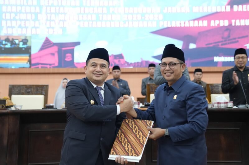 Dewan Perwakilan Rakyat Daerah (DPRD) Kota Makassar bersama Pemerintah Kota Makassar menggelar dua rapat paripurna penting dalam rangkaian Masa Persidangan Ketiga Tahun Sidang 2024/2025, di Gedung DPRD Makassar, Rabu (16/7/2025)