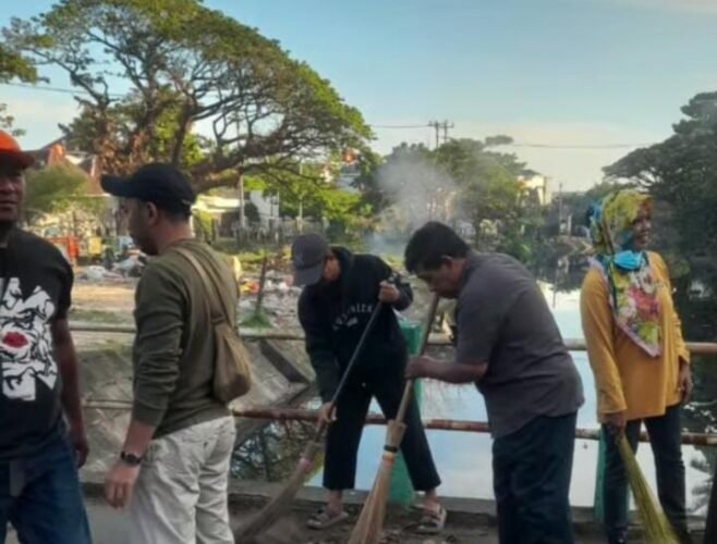 Dinas Kesehatan Makassar menghadiri launching penataan kanal dan Jumat bersih di Kanal Al Markaz Al Islami, Jumat (18/7/2025)