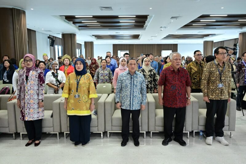 Wakil Wali Kota Makassar, Aliyah Mustika Ilham, menghadiri pembukaan Kongres Diaspora Indonesia ke-8 (CID-8) yang berlangsung meriah di Multi Function Hall, Gedung Kemenko 3, Ibu Kota Nusantara, Sabtu (2/8/2025)