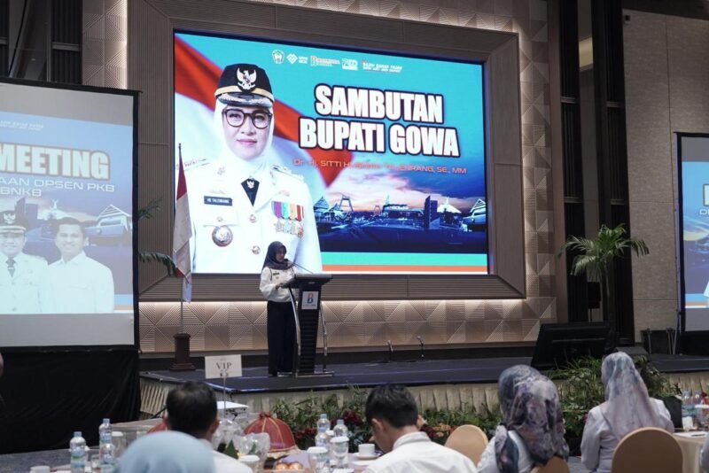 Bupati Gowa, Sitti Husniah Talenrang  membuka High Level Meeting Optimalisasi Penerimaan Opsen PKB dan Opsen BBNKB Bapenda Gowa, di Hotel Claro Makassar, Rabu (20/8/2025)