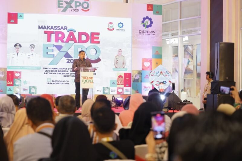 Wali Kota Makassar, Munafri Arifuddin memberikan sambutan pada kegiatan Makassar Trade Expo yang digelar Dinas Perdagangan dan Perindustrian Kota Makassar di Trans Studio Mall, Sabtu (23/8/2025)