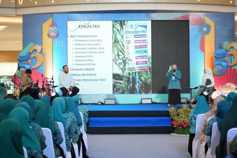 TP PKK Kota Makassar menghadirkan talkshow inspiratif bertema Urban Farming dan Aku Hatinya PKK dalam rangkaian peringatan Gebyar PKK, Hari Kesatuan Gerak (HKG) PKK ke-53, di Trans Studio Mall Makassar, Jumat (22/08/25)