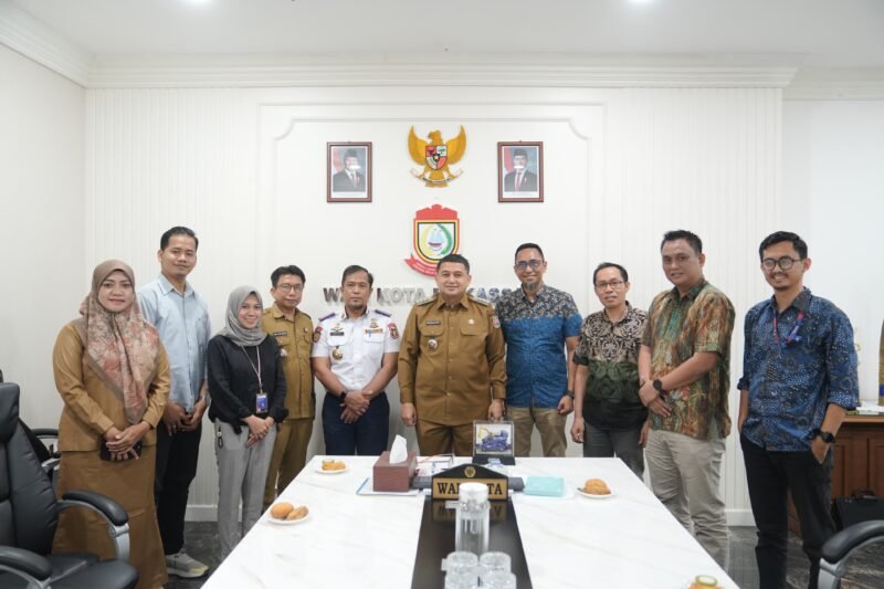 Wali Kota Makassar, Munafri Arifuddin, menerima audiensi dari salah satu perusahaan bisnis Transportation di Balai Kota Makassar, Selasa (26/8/2025)