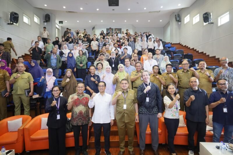 Wali Kota Makassar, Munafri Arifuddin membawakan materi pada Placemaking Summit bertema Makassar Placemaking for Academic Network (MAPAN) yang digelar di Kampus Unhas Gowa, Senin (8/9/2025)