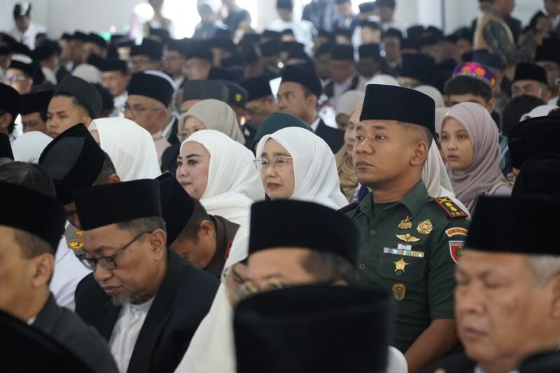 Komandan Kodim 1406/Wajo, Letkol Inf Harianto, S.I.P, menghadiri pembukaan Musabaqoh Qira’atil Kutub Internasional (MQKI) 2025 yang digelar di Kampus III Pondok Pesantren As’adiyah Macanang, Kecamatan Majauleng, Kabupaten Wajo, pada Kamis (2/10/2025)