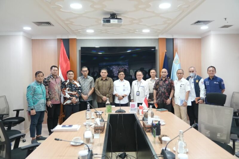 Sebagai bentuk perhatian terhadap aksesibilitas dan konektivitas antar pulau di Kecamatan Sangkarrang, Munafri menyambangi Kantor Direktorat Perhubungan Laut (Hubla), Kementerian Perhubungan RI di Jakarta, Kamis (9/10/2025)