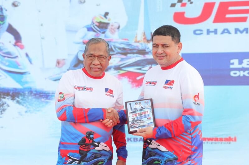 Kota Makassar mempromosikan wisata laut kepada dunia internasional lewat gelaran Makassar, International Jetski Championship 2025 yang resmi dibuka di Pantai Biru, Metro Tanjung Bunga, Sabtu 18 Oktober 2025