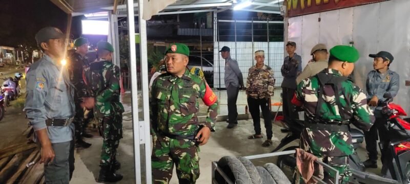 Pada Jumat, 14 November 2025, Koramil 1406-02/Tanasitolo melaksanakan patroli terpadu atau Siskamling bersama Satpol PP, Linmas, FKPPI, serta tokoh masyarakat dalam rangka cipta kondisi di wilayah Kecamatan Tanasitolo dan sekitarnya