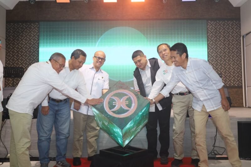 Wali Kota Makassar, Munafri Arifuddin, mengapresiasi kehadiran Kantor Cabang Gemilang serta Launching QRIS Hasamitra Ahmad Yani yang dirangkaikan dengan HUT ke-20 BPR Hasamitra, Sabtu (15/11/2025)