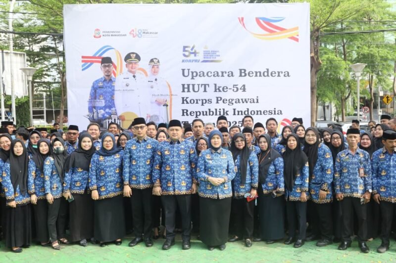 Wali Kota Makassar, Munafri Arifuddin, hadir sebagai pembina upacara pada peringatan Hari Ulang Tahun ke-54 Korps Pegawai Republik Indonesia (KORPRI) Tahun 2025, yang mengusung tema